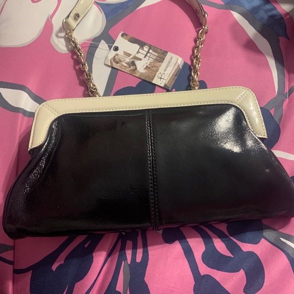 B Makowsky B&W Patent Leather Purse (versatile) - Picture 3 of 9